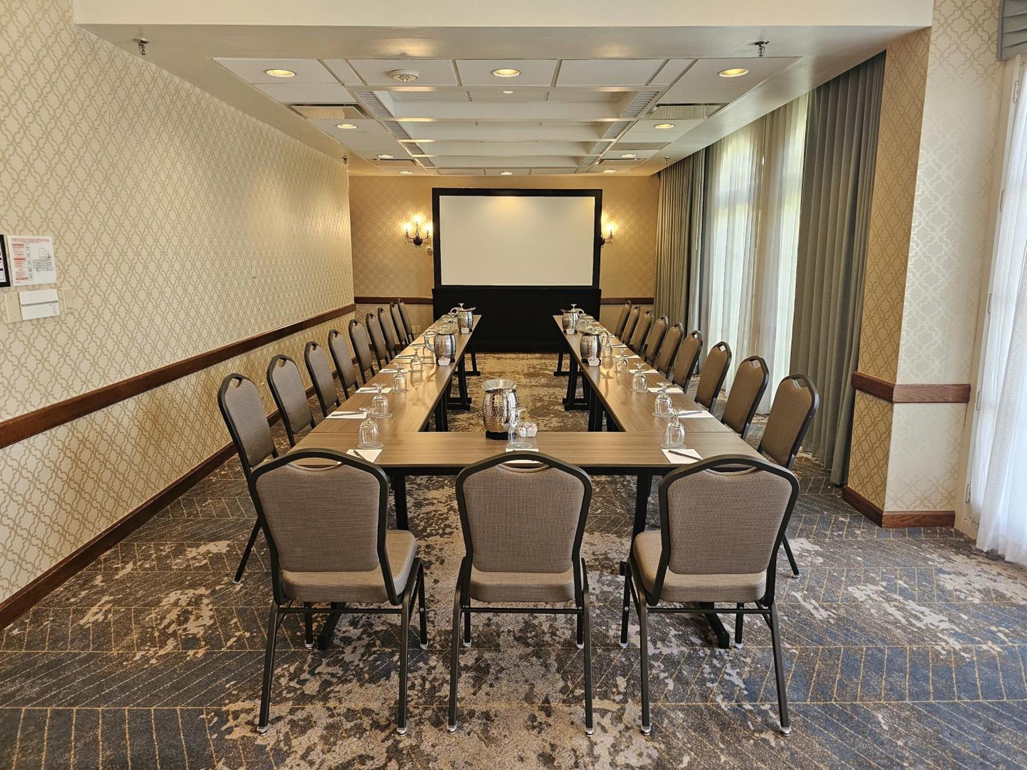 Crowne Plaza Phoenix - Chandler Golf Resort By Ihg Экстерьер фото