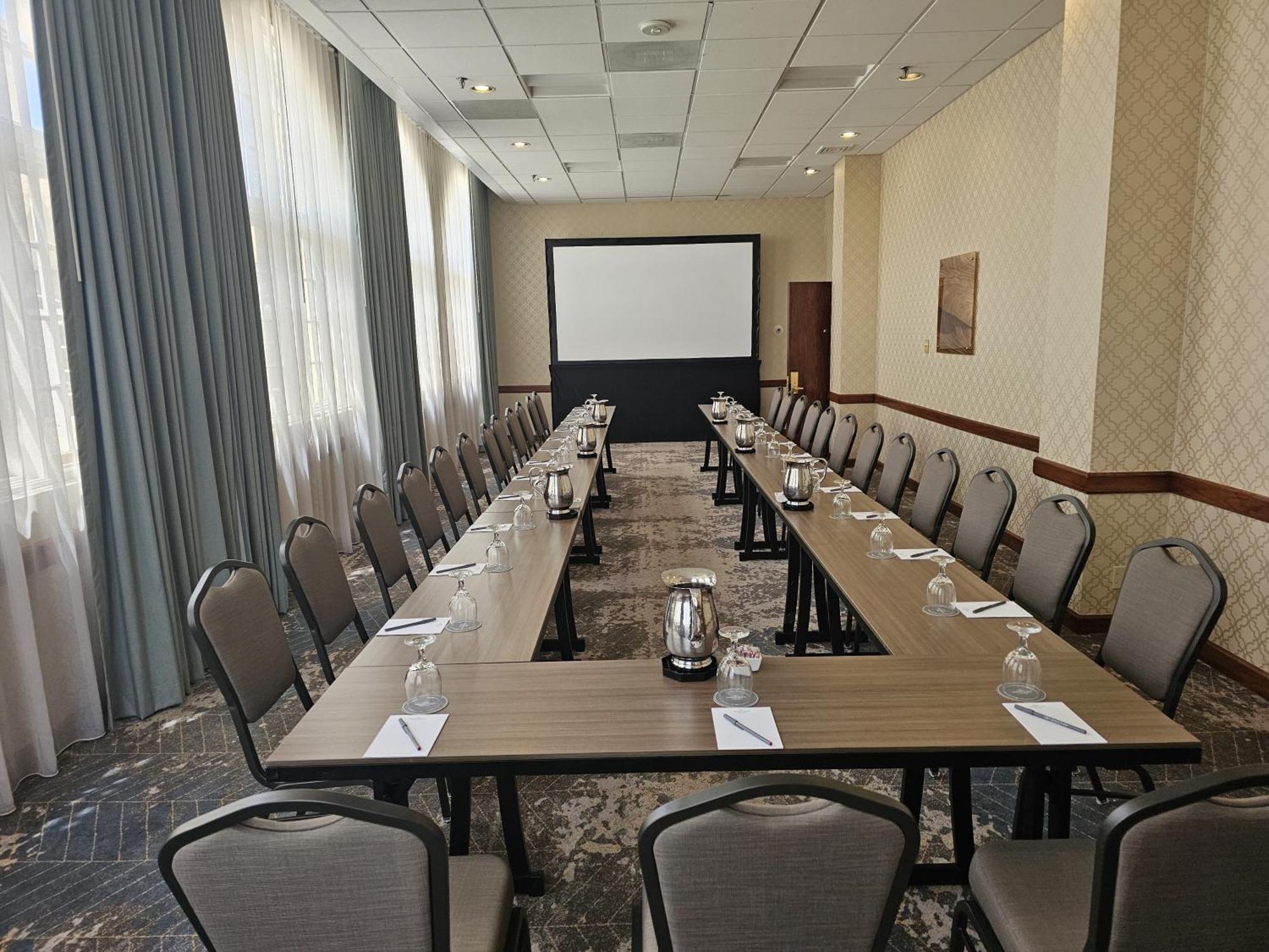Crowne Plaza Phoenix - Chandler Golf Resort By Ihg Экстерьер фото